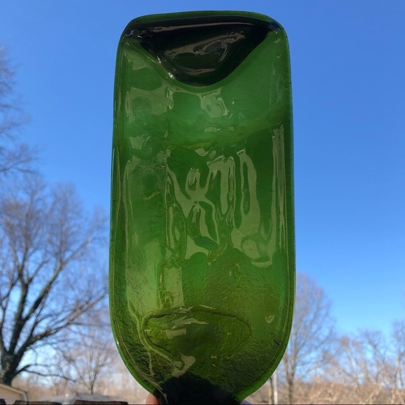 Melted Recycled Green Glass Wine Bottle Cheese & Snack Tray Napkins & Spreader - Picture 3 of 8